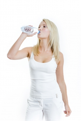 woman-drinking-water